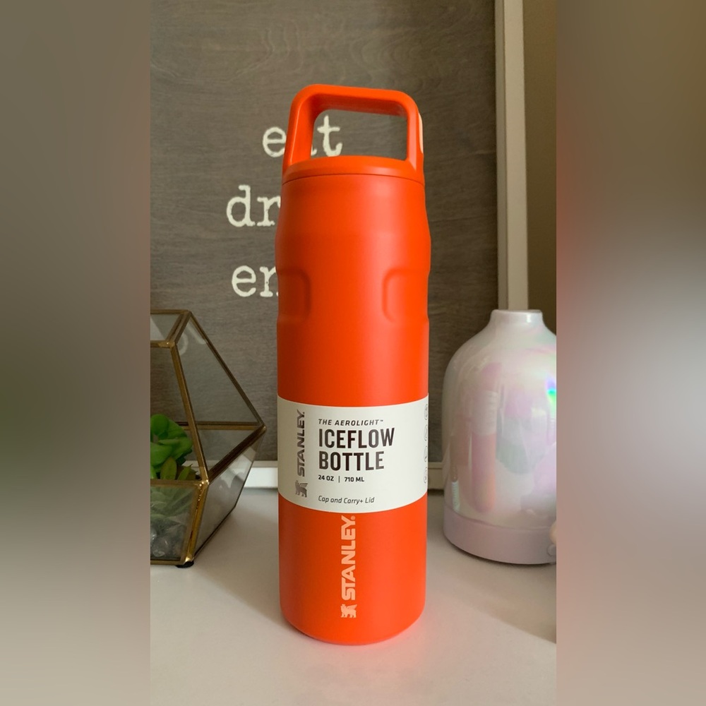 Stanley IceFlow Bottle in Bold Orange - Picture 1 of 4